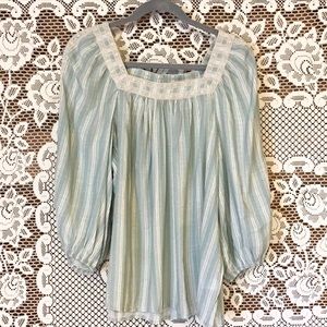 LC Lauren Conrad Peasant Top